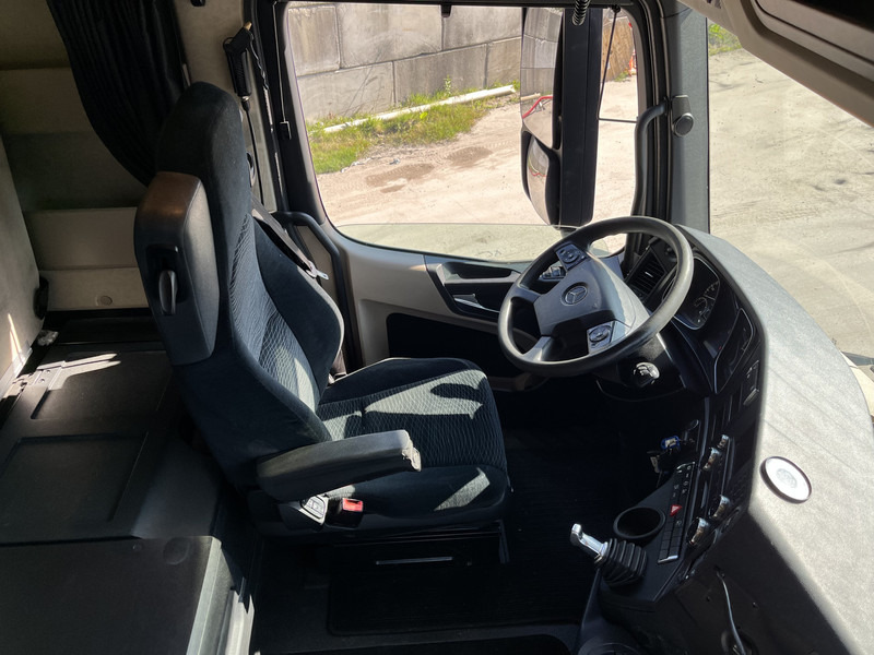 Mercedes-Benz Actros 1842 Streamspace / 933 dkm / 2 Tanks / NL Truck - Cabeza tractora: foto 3 Mercedes-Benz Actros 1842 Streamspace / 933 dkm / 2 Tanks / NL Truck - Cabeza tractora: foto 3