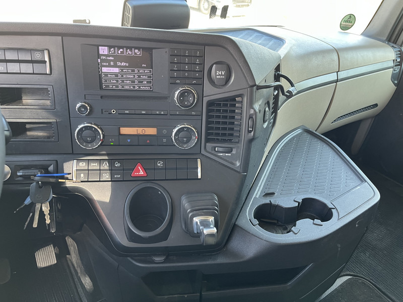 Mercedes-Benz Actros 1842 Streamspace / 945 dkm / 2 Tanks / NL Truck - Cabeza tractora: foto 5 Mercedes-Benz Actros 1842 Streamspace / 945 dkm / 2 Tanks / NL Truck - Cabeza tractora: foto 5