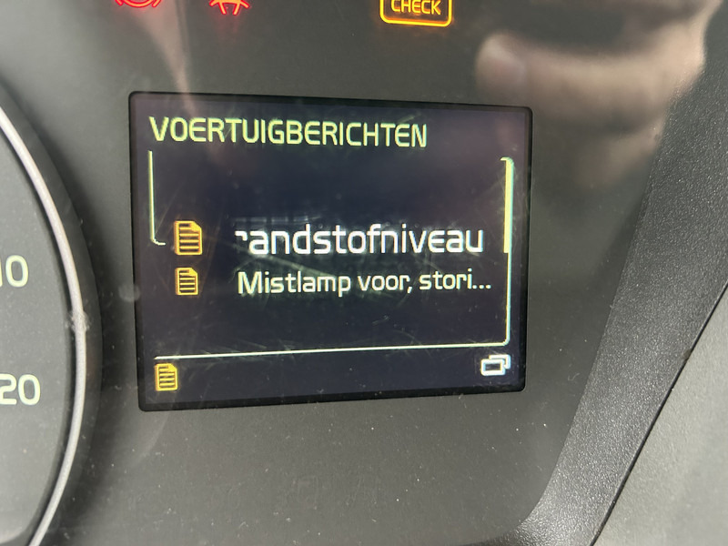 Volvo FH 420 Globetrotter / 842 dkm / VEB+ / Smart Tacho V2 / Dynamic Steering - Cabeza tractora: foto 5 Volvo FH 420 Globetrotter / 842 dkm / VEB+ / Smart Tacho V2 / Dynamic Steering - Cabeza tractora: foto 5