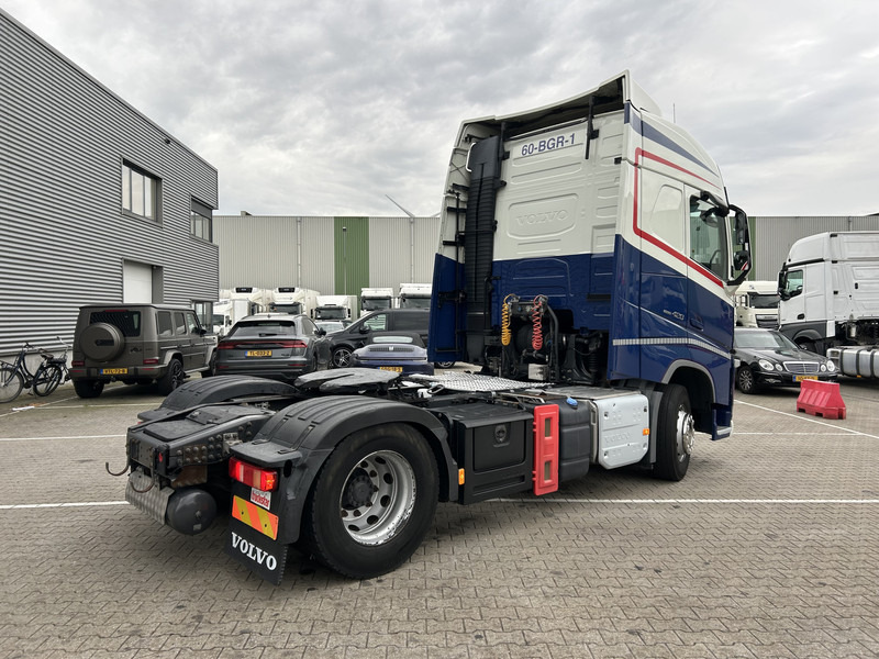Volvo FH 420 Globetrotter / 842 dkm / VEB+ / Smart Tacho V2 / Dynamic Steering - Cabeza tractora: foto 2 Volvo FH 420 Globetrotter / 842 dkm / VEB+ / Smart Tacho V2 / Dynamic Steering - Cabeza tractora: foto 2