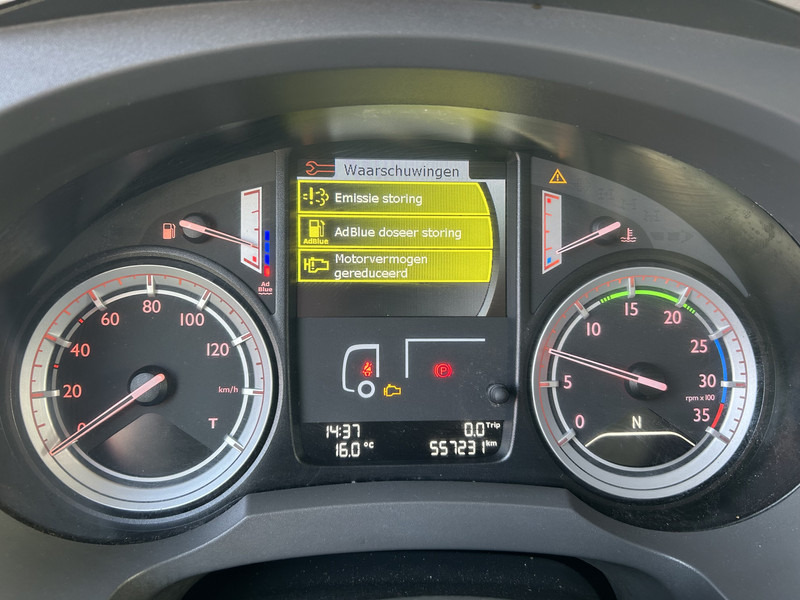 DAF LF 210 FA / 12 Ton / 557 dlm / Curtainside / Loadlift / APK TUV 05-26 - Camión lona: foto 4 DAF LF 210 FA / 12 Ton / 557 dlm / Curtainside / Loadlift / APK TUV 05-26 - Camión lona: foto 4