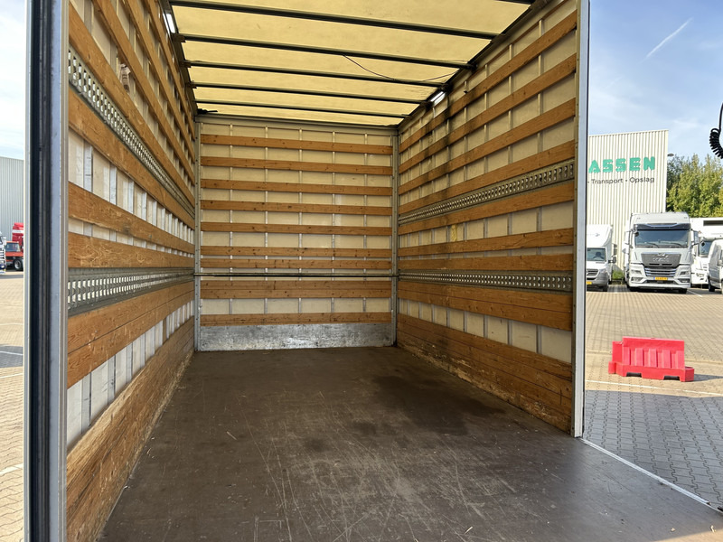 Furgoneta caja cerrada Ford Transit 2.0 TDCI Trend RWD / Box / Loadlift / Full Options: foto 9