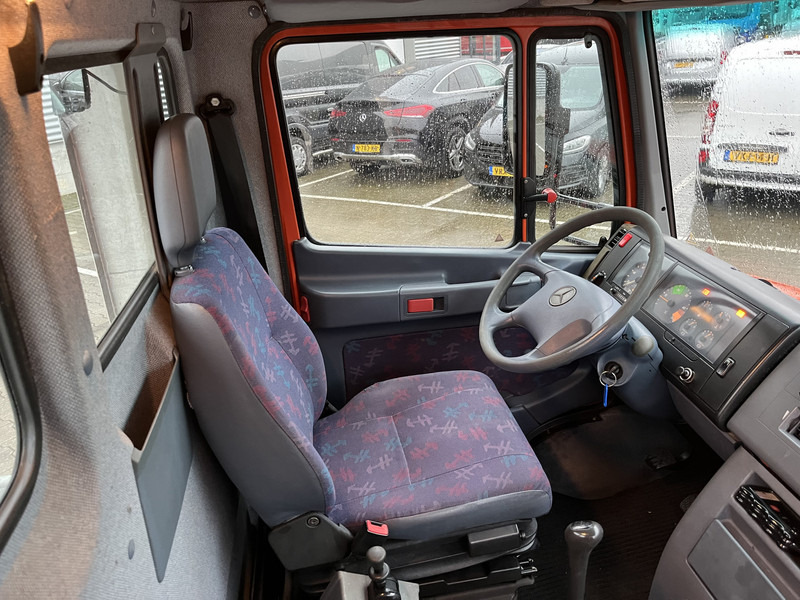 Mercedes-Benz Vario 612 D / Car - Machine Transporter 570 cm / Winch / Ramps / NL Truck - Camión portavehículos: foto 4 Mercedes-Benz Vario 612 D / Car - Machine Transporter 570 cm / Winch / Ramps / NL Truck - Camión portavehículos: foto 4