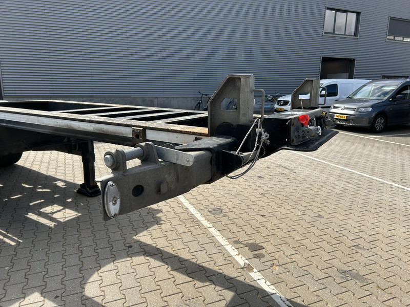 Renders Euro 800 / Container Chassis / 20 - 30 - 40 - 45 ft / SAF / APK TUV 11-25 - Semirremolque portacontenedore/ Intercambiable: foto 3 Renders Euro 800 / Container Chassis / 20 - 30 - 40 - 45 ft / SAF / APK TUV 11-25 - Semirremolque portacontenedore/ Intercambiable: foto 3