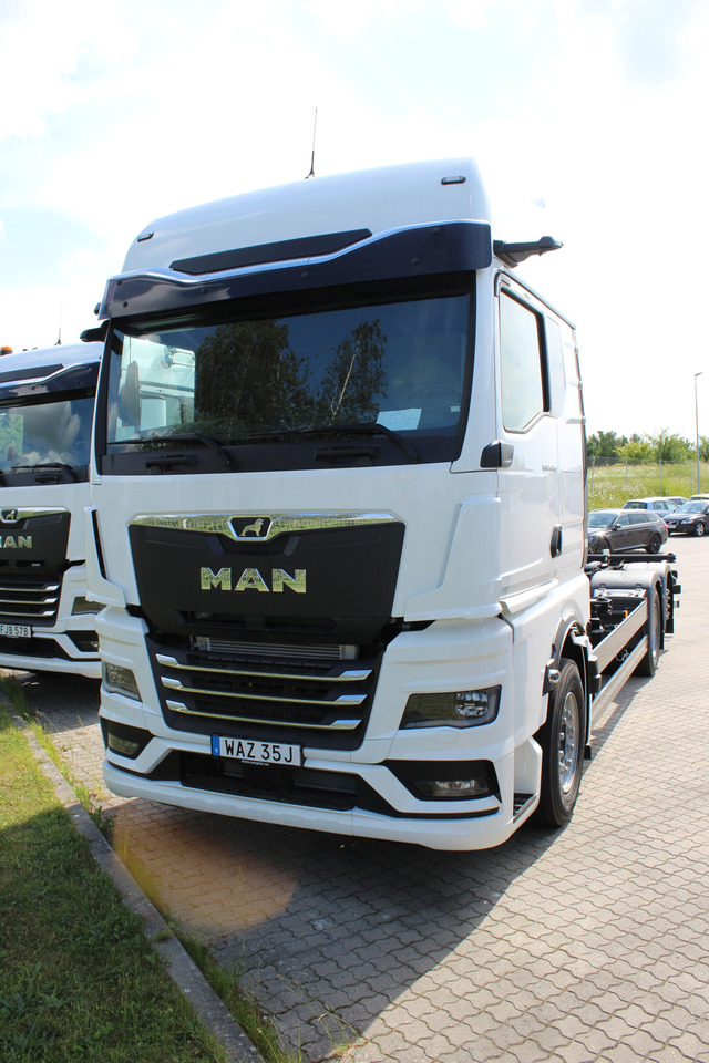 Växelflak MAN TGX 26.520 6X2-4 LL - Camión portacontenedore/ Intercambiable: foto 1 Växelflak MAN TGX 26.520 6X2-4 LL - Camión portacontenedore/ Intercambiable: foto 1