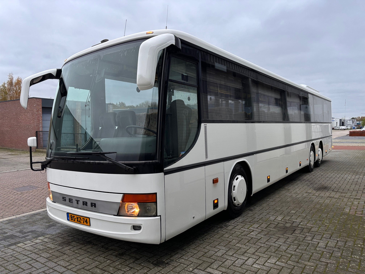 SETRA S317UL met 63 pl. en airconditioning S317GT - Autocar: foto 3 SETRA S317UL met 63 pl. en airconditioning S317GT - Autocar: foto 3