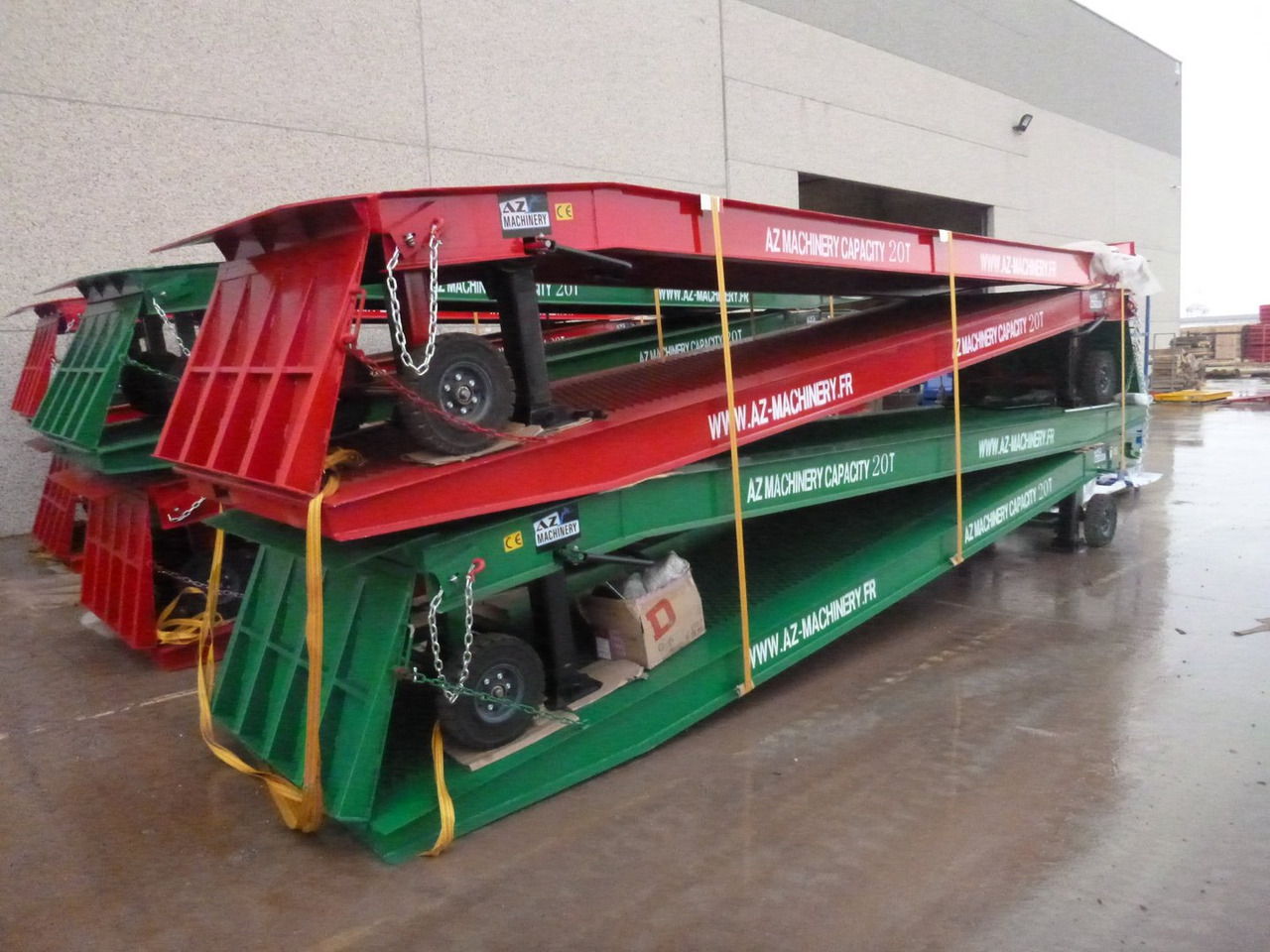 **RENTAL** Large Mobile dock ramp, uncouplable AZ RAMP - KING VERSION, BIG FOOT LLO 20 T - Rampa de carga: foto 4 **RENTAL** Large Mobile dock ramp, uncouplable AZ RAMP - KING VERSION, BIG FOOT LLO 20 T - Rampa de carga: foto 4
