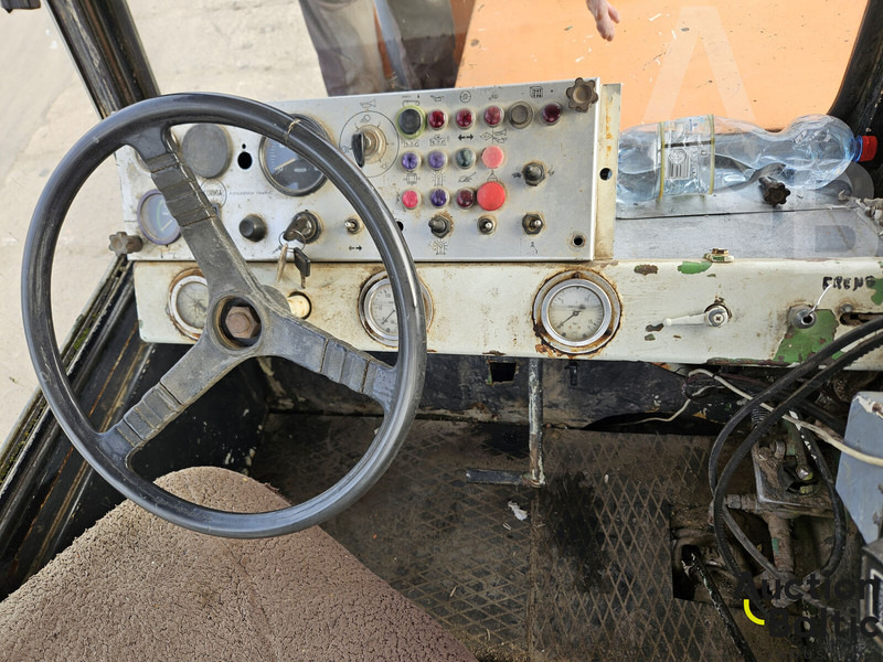 Corinsa CCN 1222 - Rodillo de neumáticos: foto 5 Corinsa CCN 1222 - Rodillo de neumáticos: foto 5