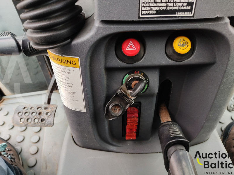 Tractor Deutz-Fahr Agrokid 230: foto 12