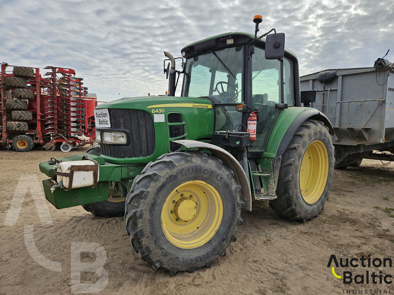 John Deere 6430 - Tractor: foto 2 John Deere 6430 - Tractor: foto 2
