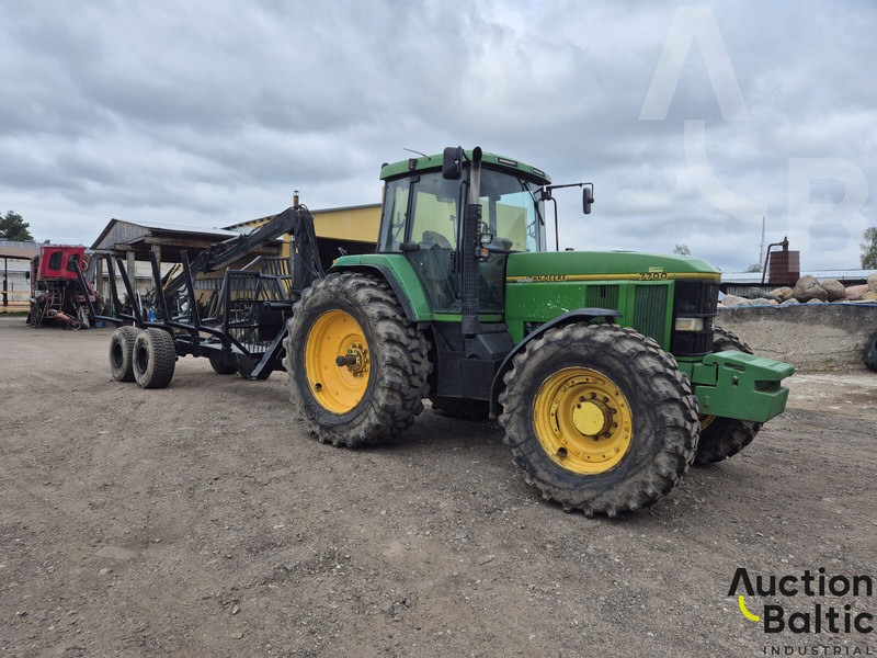 John Deere 7700 - Remolque forestal: foto 2 John Deere 7700 - Remolque forestal: foto 2