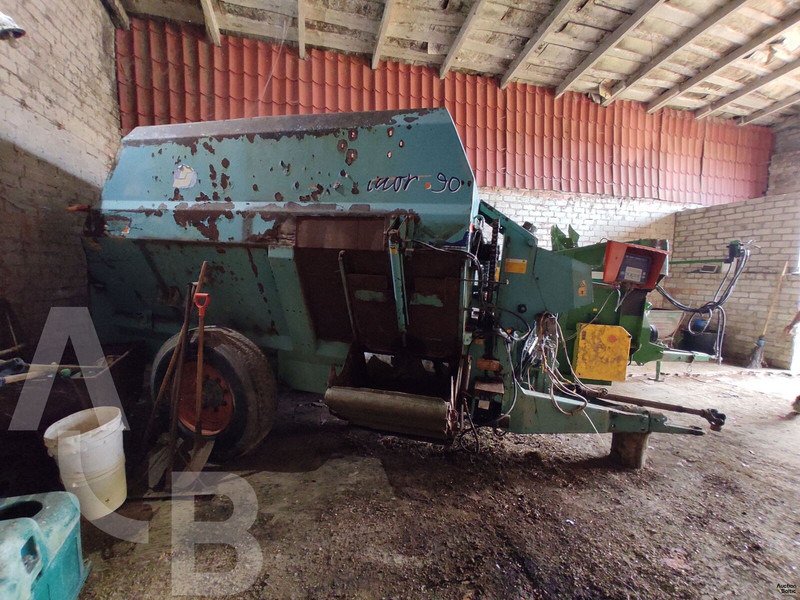 Labrador MT90 - Maquinaria ganadera: foto 2 Labrador MT90 - Maquinaria ganadera: foto 2