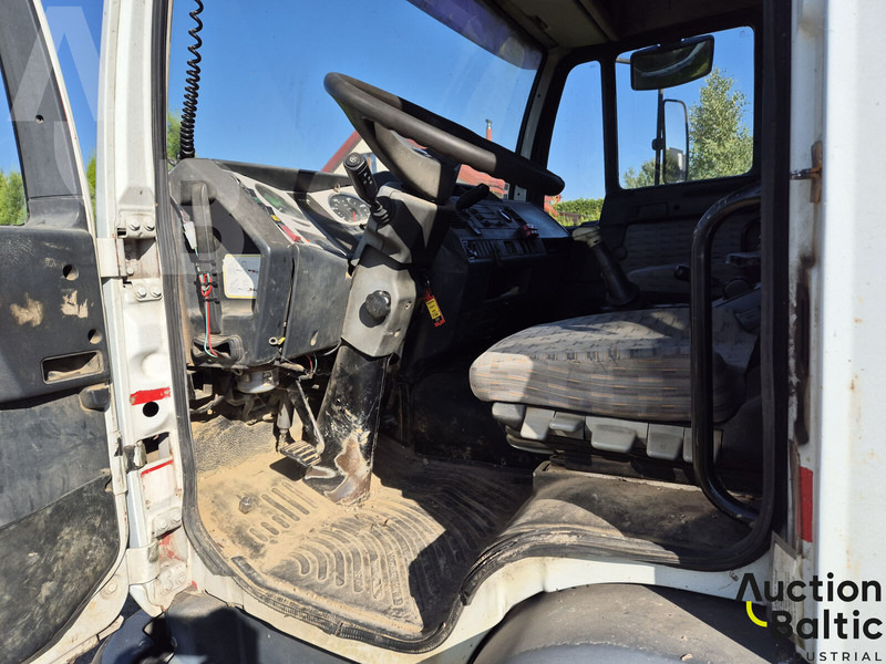 MAN L87PP18K10C - Camión portavehículos, Camión grúa: foto 5 MAN L87PP18K10C - Camión portavehículos, Camión grúa: foto 5