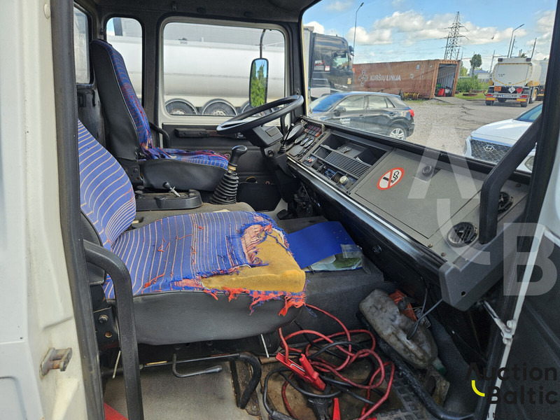 Renault Midliner S 150 - Camión cisterna: foto 5 Renault Midliner S 150 - Camión cisterna: foto 5