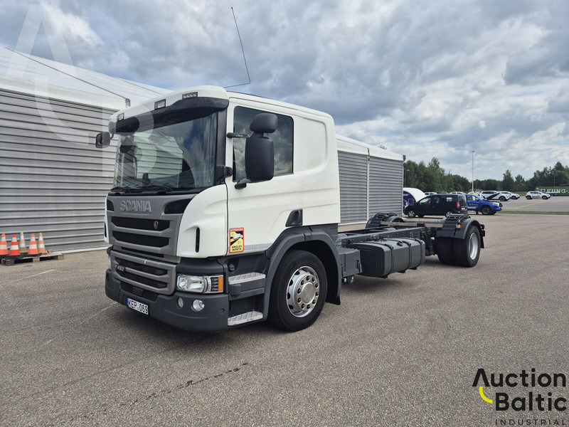 Scania P 450 - Camión chasis: foto 1 Scania P 450 - Camión chasis: foto 1