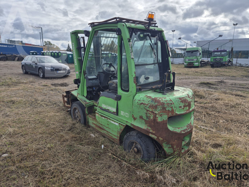 UniCarriers 30 - Carretilla elevadora diésel: foto 5 UniCarriers 30 - Carretilla elevadora diésel: foto 5