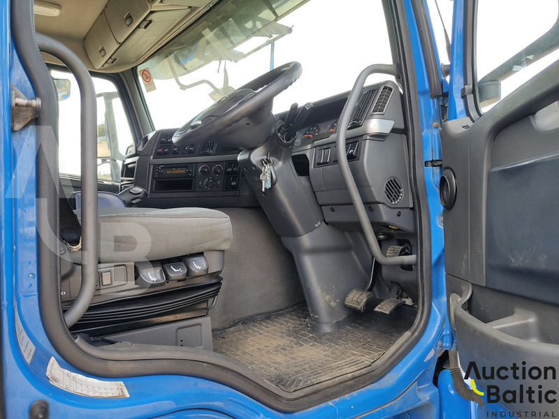 Volvo FM - Camión portavehículos: foto 5 Volvo FM - Camión portavehículos: foto 5