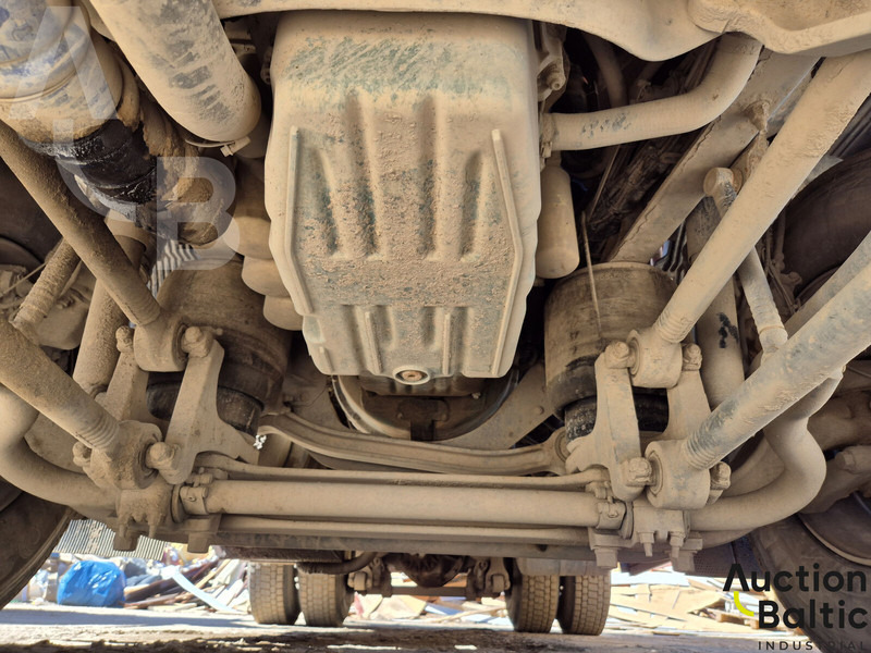 Camión portacontenedor de cadenas Volvo FM12: foto 10