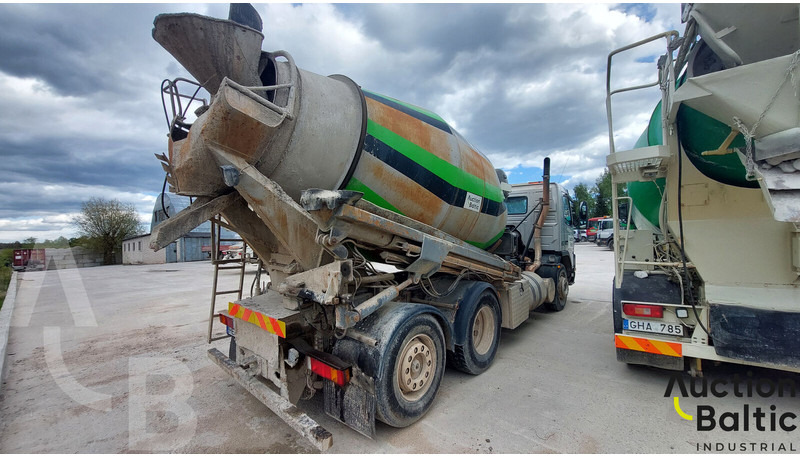 Volvo FM12 - Camión hormigonera: foto 4 Volvo FM12 - Camión hormigonera: foto 4