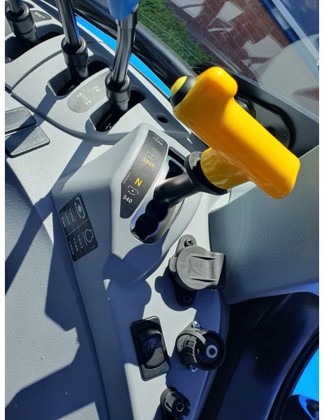 Tractor nuevo New Holland T6.180 DC: foto 18