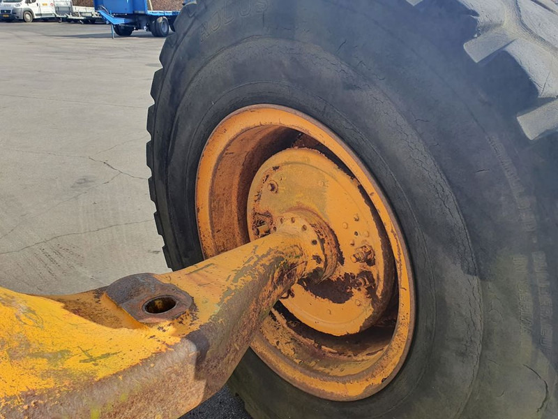 Vissers Mechanisatie As met banden - Eje y piezas para Camión: foto 4 Vissers Mechanisatie As met banden - Eje y piezas para Camión: foto 4