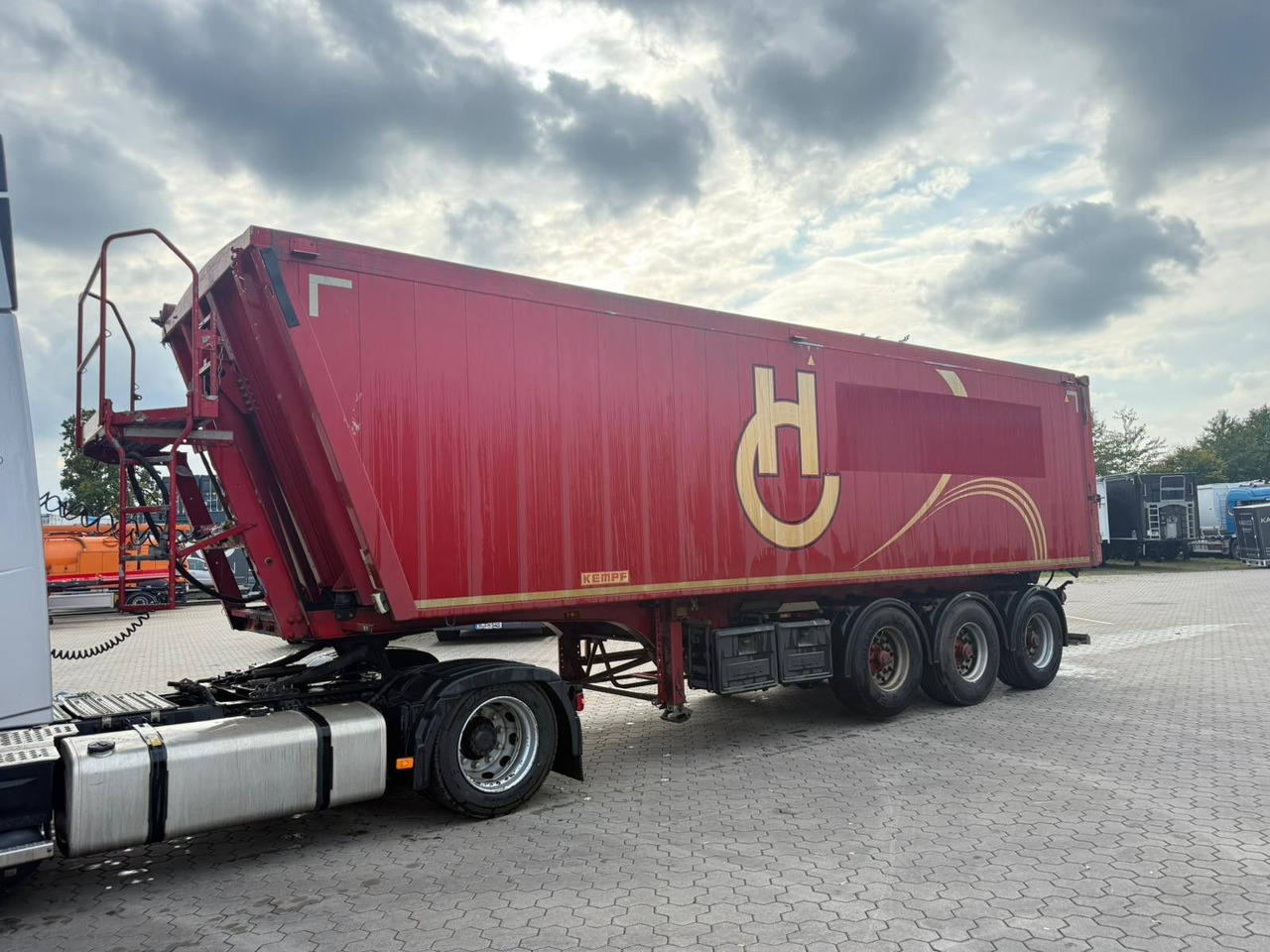 Kempf SKM Alu Kippmulde 50 m³, TÜV neu - Semirremolque volquete: foto 2 Kempf SKM Alu Kippmulde 50 m³, TÜV neu - Semirremolque volquete: foto 2