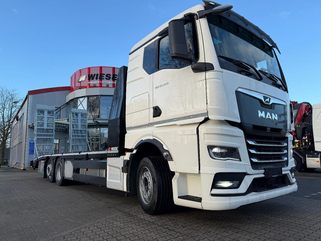 Leasing de  MAN Baumaschinen-  Arbeitsbühnentransporter Rampen MAN Baumaschinen-  Arbeitsbühnentransporter Rampen: foto 9