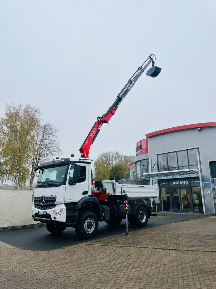 Mercedes-Benz Arocs 1835 4x4 Meiller Fassi F135 Kran Kipper - Camión volquete, Camión grúa: foto 3 Mercedes-Benz Arocs 1835 4x4 Meiller Fassi F135 Kran Kipper - Camión volquete, Camión grúa: foto 3