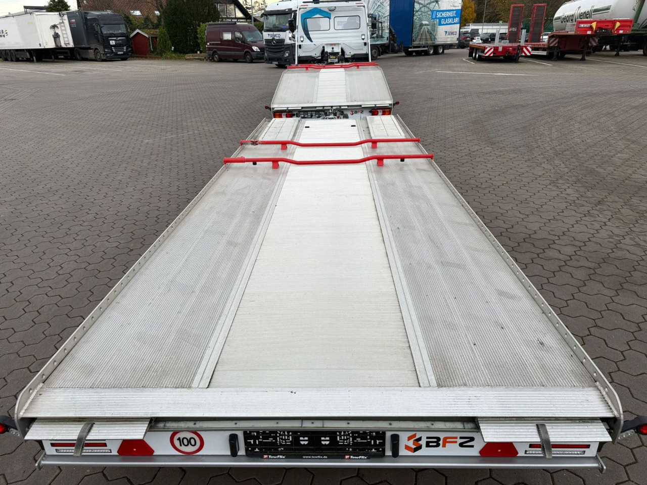 Camión portavehículos Mercedes-Benz Atego 918L Autotransporter mit BFZ Anhänger: foto 13 Camión portavehículos Mercedes-Benz Atego 918L Autotransporter mit BFZ Anhänger: foto 13