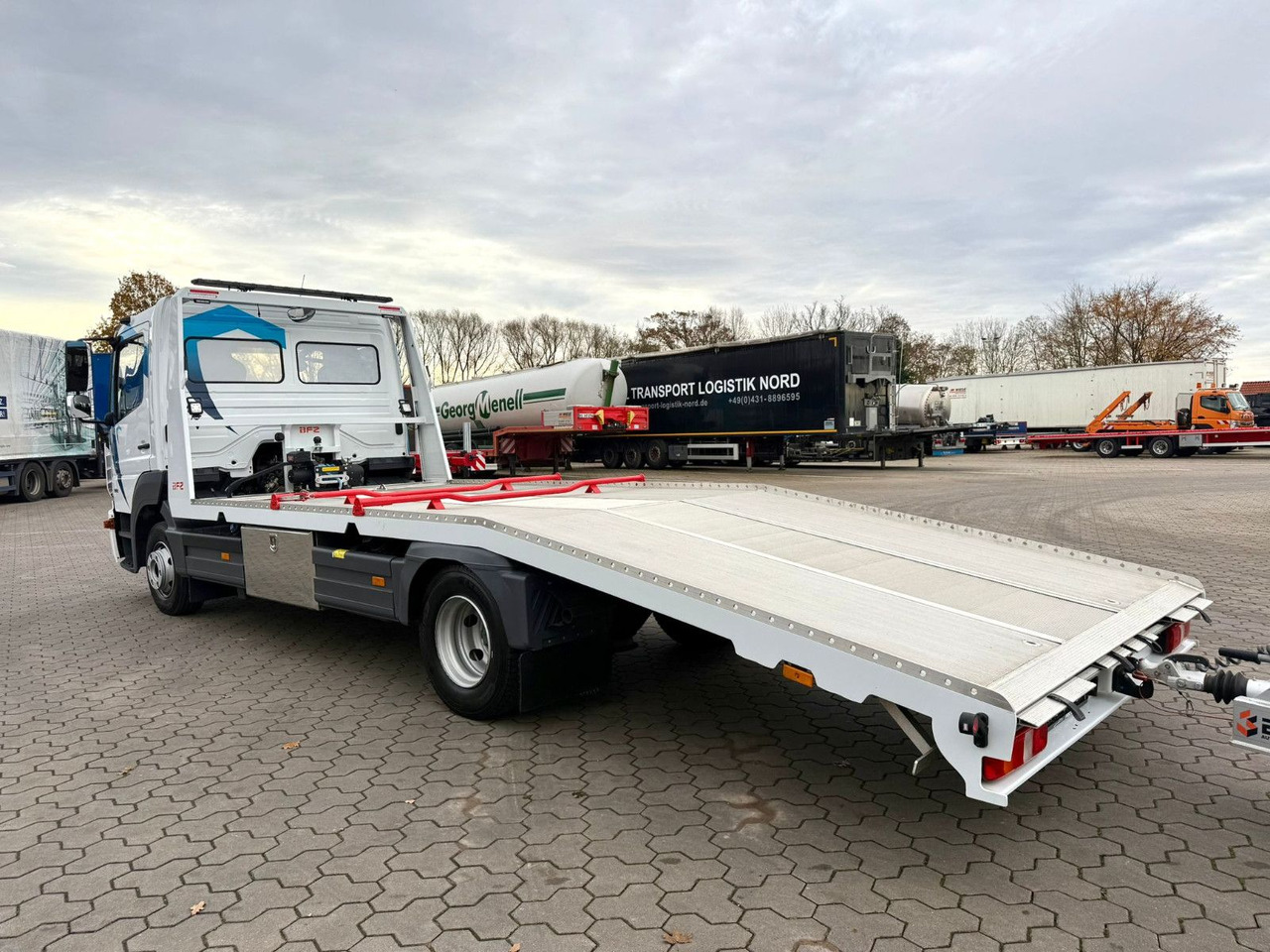 Mercedes-Benz Atego 918L Autotransporter mit BFZ Anhänger - Camión portavehículos: foto 5 Mercedes-Benz Atego 918L Autotransporter mit BFZ Anhänger - Camión portavehículos: foto 5