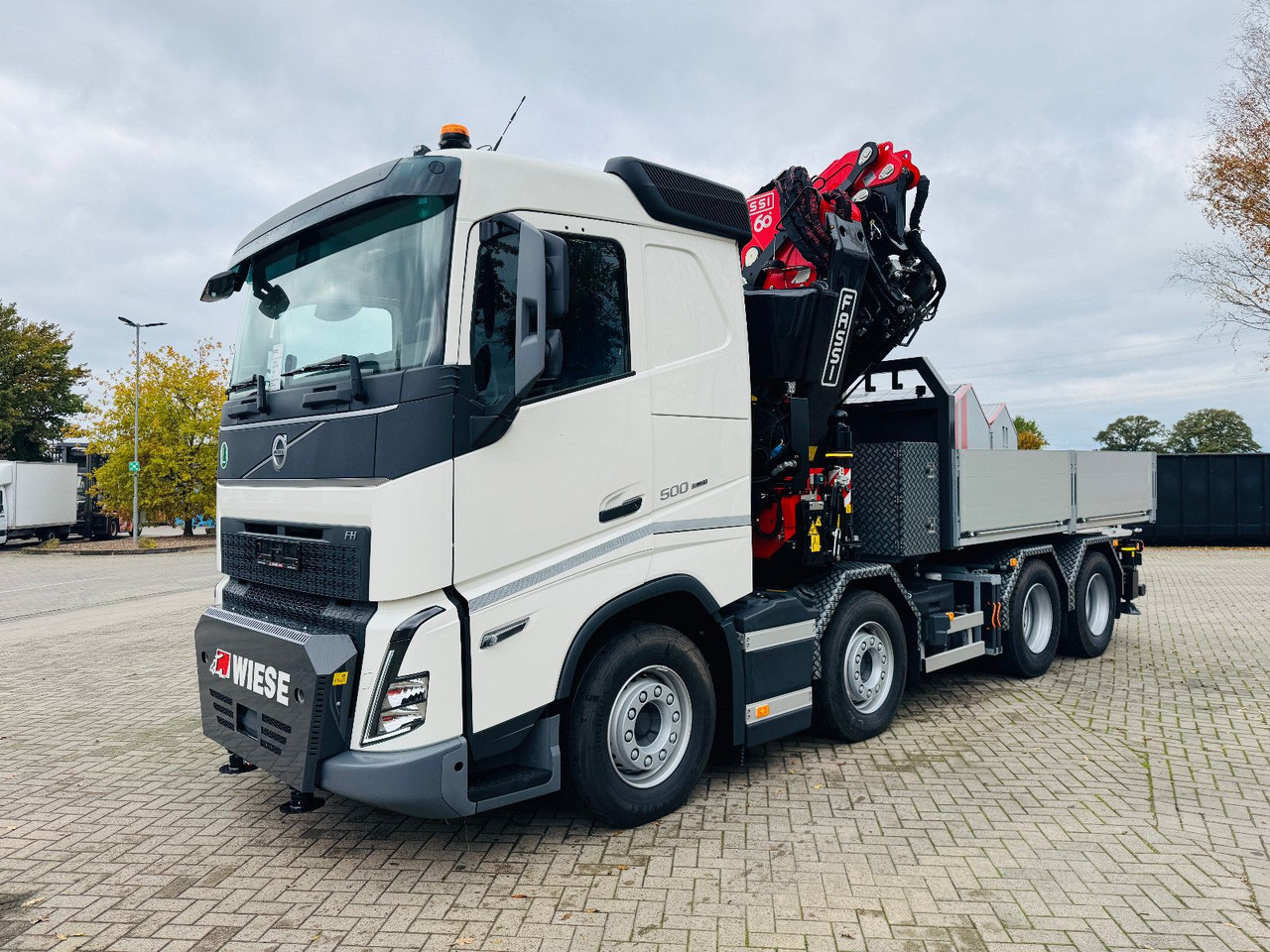 Volvo FH 500 8x4 Kran F820 RA2.27 Jib & Winde Sofort - Camión grúa: foto 2 Volvo FH 500 8x4 Kran F820 RA2.27 Jib & Winde Sofort - Camión grúa: foto 2