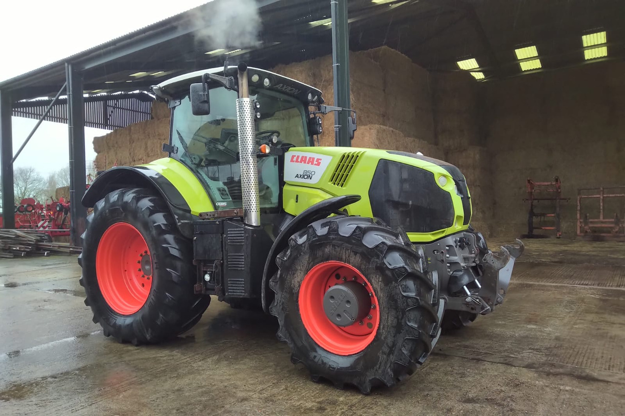 CLAAS AXION 850 - Tractor: foto 4 CLAAS AXION 850 - Tractor: foto 4