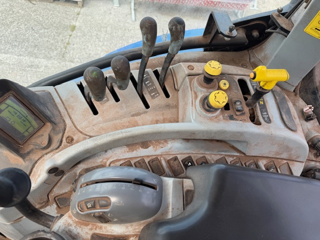 New Holland T7.200 - Tractor: foto 3 New Holland T7.200 - Tractor: foto 3