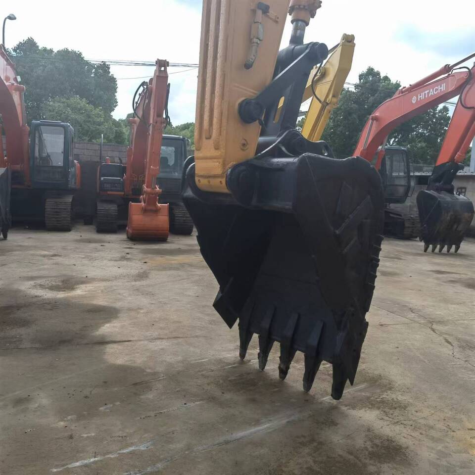 HYUNDAI R215-9T - Excavadora de cadenas: foto 2 HYUNDAI R215-9T - Excavadora de cadenas: foto 2