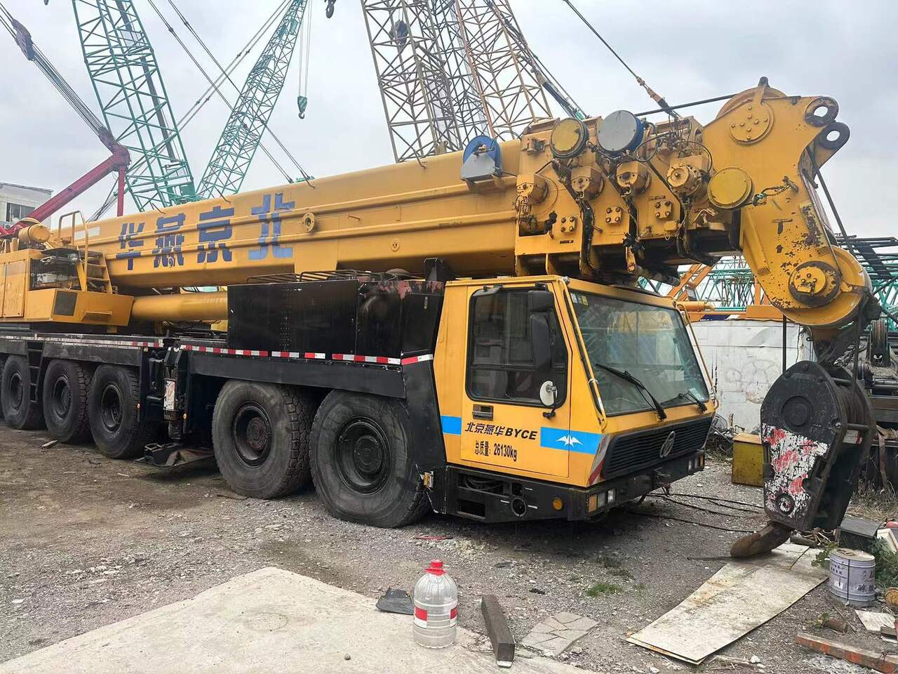 Liebherr KMK6200 - Grúa: foto 1 Liebherr KMK6200 - Grúa: foto 1