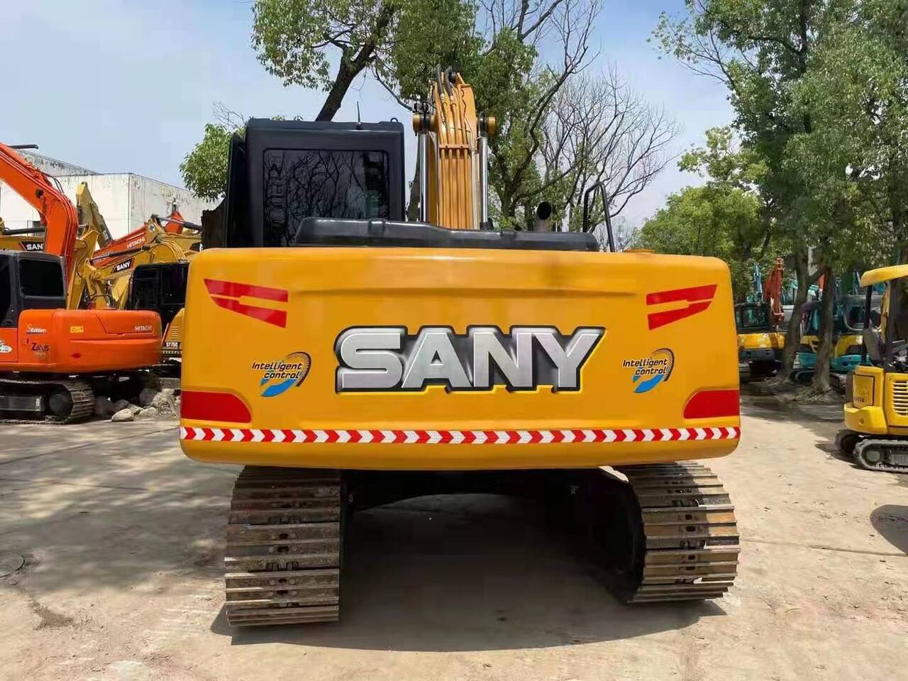 SANY SY135C - Excavadora de cadenas: foto 4 SANY SY135C - Excavadora de cadenas: foto 4