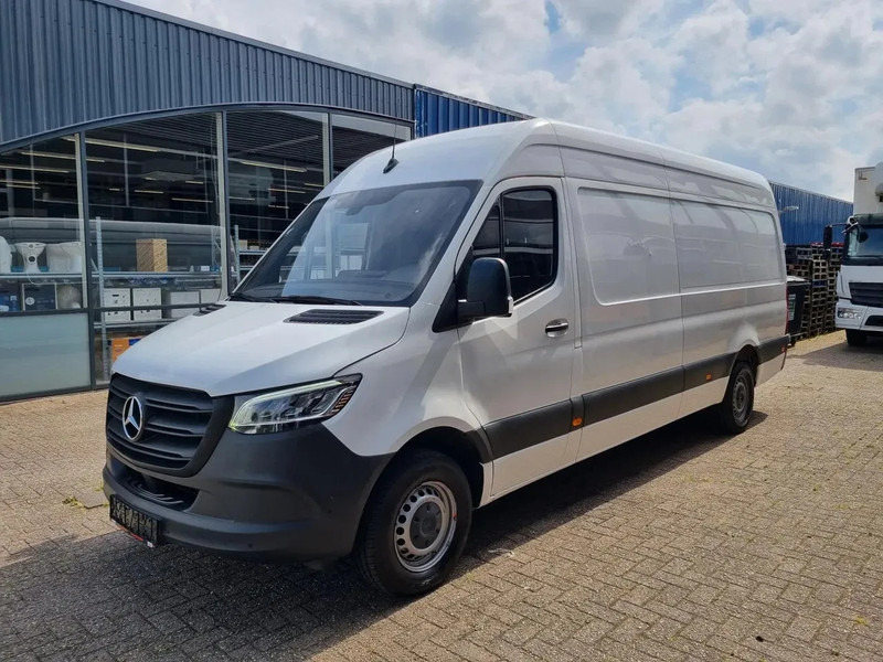 Mercedes-Benz Sprinter 315 CDI L3H2/ Airco/ Navi/ Xenon - Furgoneta pequeña: foto 4 Mercedes-Benz Sprinter 315 CDI L3H2/ Airco/ Navi/ Xenon - Furgoneta pequeña: foto 4