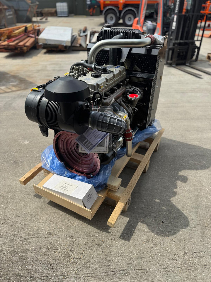 New Perkins 1104D-E44TA NR Build Generating Set with Radiator - Motor: foto 3 New Perkins 1104D-E44TA NR Build Generating Set with Radiator - Motor: foto 3