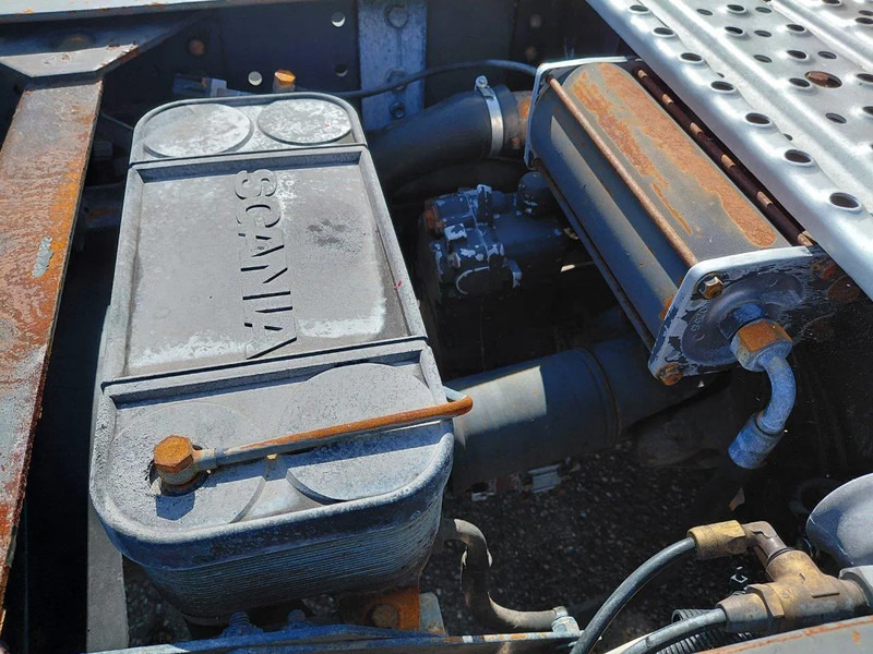 Scania P124-420 MANUAL + RETARDER !!!! 2 PIPES !!!! - Cabeza tractora: foto 5 Scania P124-420 MANUAL + RETARDER !!!! 2 PIPES !!!! - Cabeza tractora: foto 5