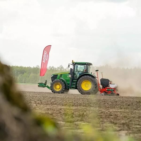 AGRO-MASZ FALCON - SIEWNIK PUNKTOWY - Sembradora de precisión: foto 4 AGRO-MASZ FALCON - SIEWNIK PUNKTOWY - Sembradora de precisión: foto 4
