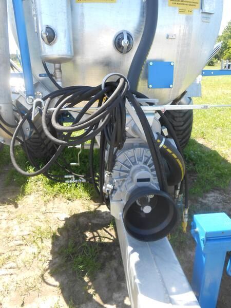MEPROZET Güllefässer/ Slurry tank/ Beczkowóz T-528/5 (PN60/3) - Cuba de purín: foto 3 MEPROZET Güllefässer/ Slurry tank/ Beczkowóz T-528/5 (PN60/3) - Cuba de purín: foto 3