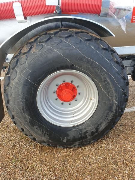 POMOT Single-axial tanker truck/ Beczkowóz wóz asenizacyjny 8000 l - Cuba de purín: foto 2 POMOT Single-axial tanker truck/ Beczkowóz wóz asenizacyjny 8000 l - Cuba de purín: foto 2