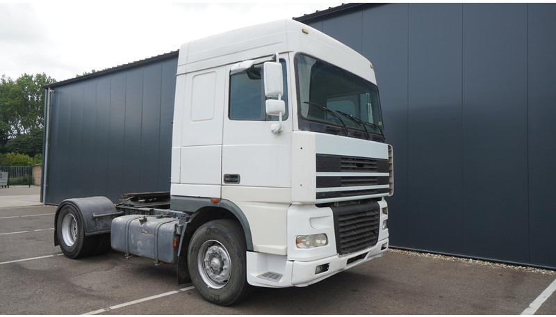 DAF XF 95.380 SC MANUAL GEARBOX - Cabeza tractora: foto 3 DAF XF 95.380 SC MANUAL GEARBOX - Cabeza tractora: foto 3