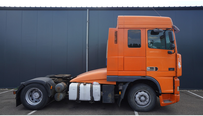 DAF XF 95.380 SC MANUAL GEARBOX - Cabeza tractora: foto 2 DAF XF 95.380 SC MANUAL GEARBOX - Cabeza tractora: foto 2