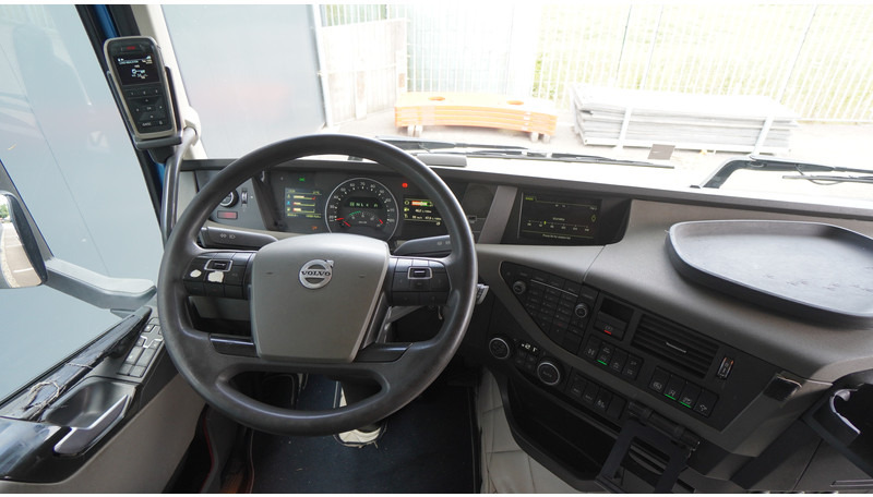 Volvo FH 540 6X4 EURO 6 GLOBETROTTER - Cabeza tractora: foto 5 Volvo FH 540 6X4 EURO 6 GLOBETROTTER - Cabeza tractora: foto 5
