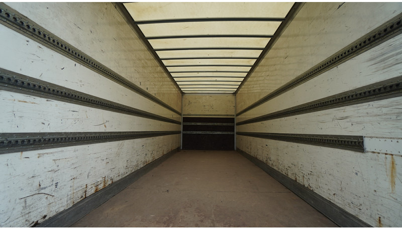 Iveco ML120E18 CLOSED BOX 187.000KM - Camión caja cerrada: foto 5 Iveco ML120E18 CLOSED BOX 187.000KM - Camión caja cerrada: foto 5