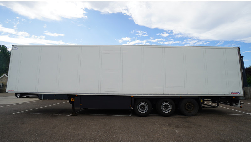 Schmitz Cargobull 3 AXLE FRIGO TRAILER - Semirremolque frigorífico: foto 1 Schmitz Cargobull 3 AXLE FRIGO TRAILER - Semirremolque frigorífico: foto 1
