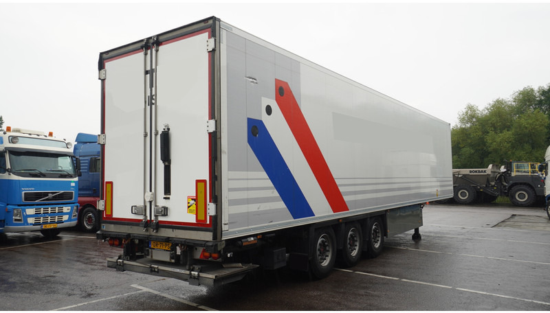 Schmitz Cargobull 3 AXLE FRIGO TRAILER WITH THERMO KING SLX I - Semirremolque frigorífico: foto 5 Schmitz Cargobull 3 AXLE FRIGO TRAILER WITH THERMO KING SLX I - Semirremolque frigorífico: foto 5