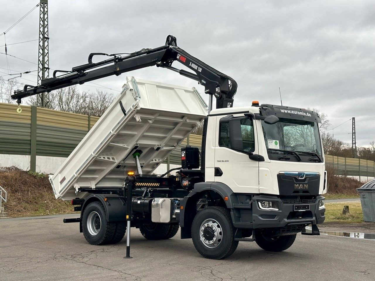 MAN TGM 18.320 4x4 Euro6e Hiab X-HiDuo 138DS-3 - Camión volquete, Camión grúa: foto 1 MAN TGM 18.320 4x4 Euro6e Hiab X-HiDuo 138DS-3 - Camión volquete, Camión grúa: foto 1
