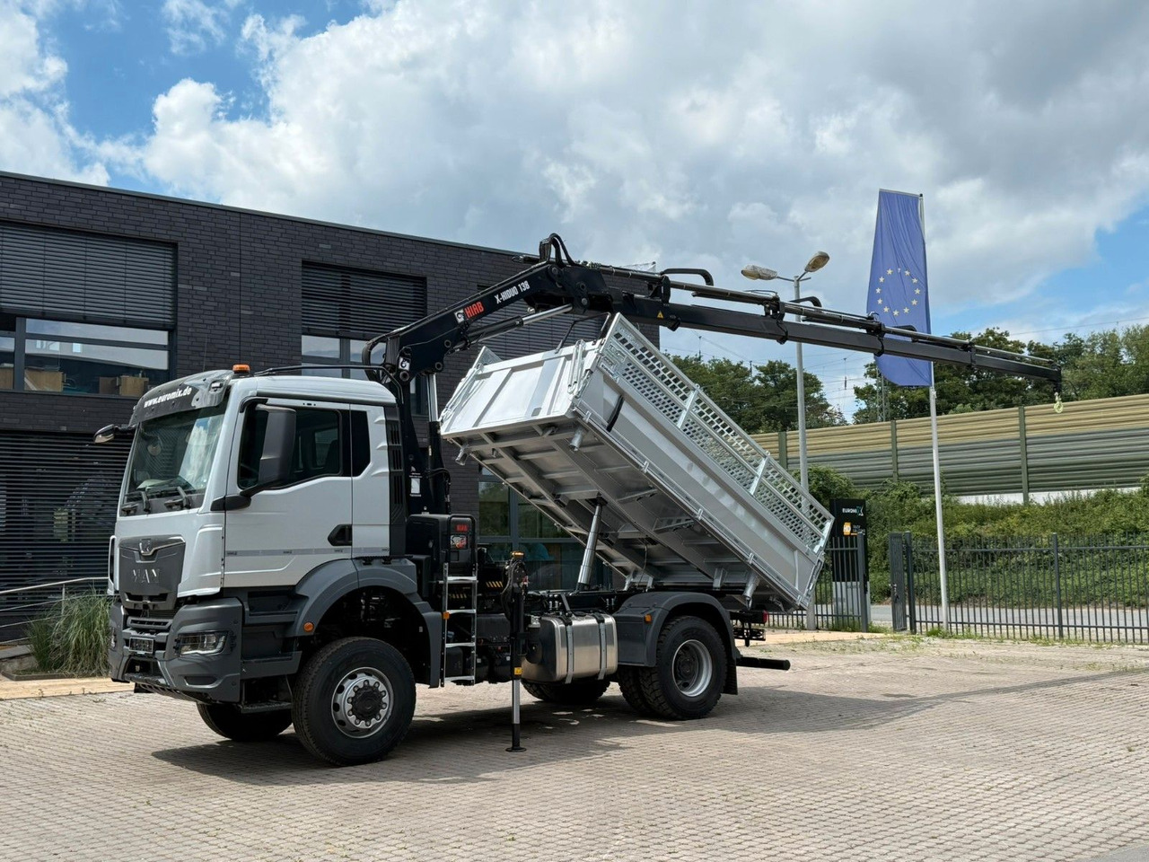 MAN TGS 18.400 TG3 4x4 Euro6e Hiab X-HiDuo 138DS-4 - Camión volquete, Camión grúa: foto 3 MAN TGS 18.400 TG3 4x4 Euro6e Hiab X-HiDuo 138DS-4 - Camión volquete, Camión grúa: foto 3